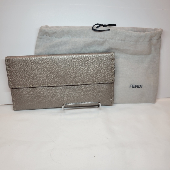 VGUC Authentic Fendi Selleria Leather Wallet w Dust Bag - Picture 3 of 9